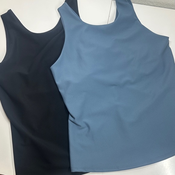 32 Degrees Tops - 32Cool Women's Sleeveless Athletic Tops Built In Bra - Black & Blue